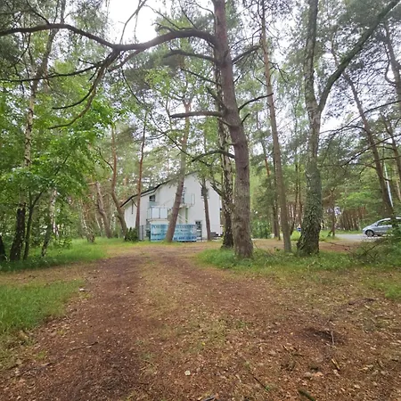 Astoria I Przy Campingu Biala Mewa Konukevi *