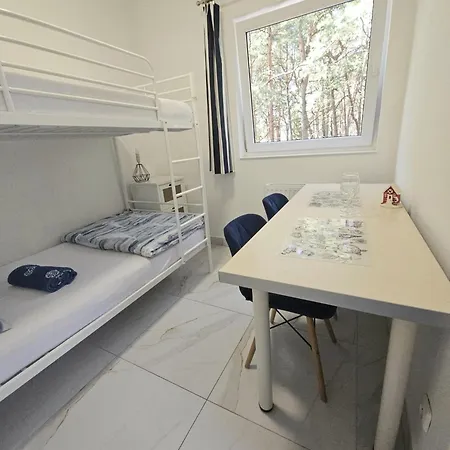 Pensión Astoria I Przy Campingu Biala Mewa Dźwirzyno