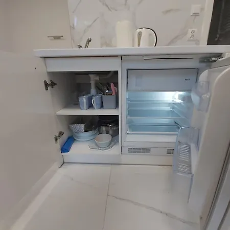 Astoria I Przy Campingu Biala Mewa Konukevi *