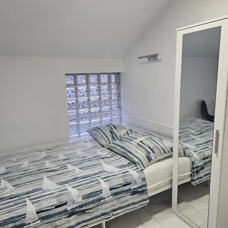 Astoria I Przy Campingu Biala Mewa