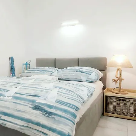 Pensión Astoria I Przy Campingu Biala Mewa Dźwirzyno