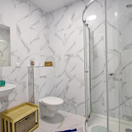 Astoria I Przy Campingu Biala Mewa Pensjonat