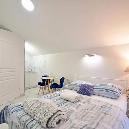 Pensjonat Astoria I Przy Campingu Biala Mewa