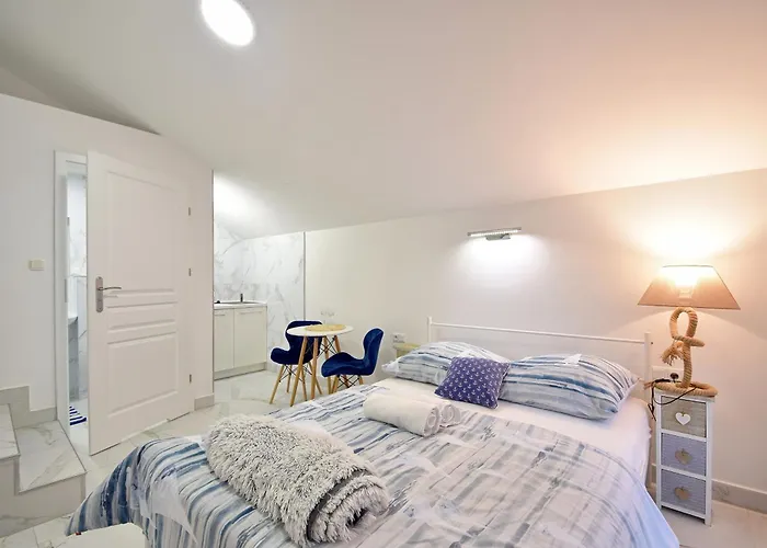 Pensión Astoria I Przy Campingu Biala Mewa